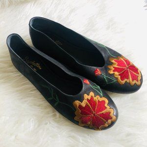 Seychelles Black Leather Floral Embroidered Flats